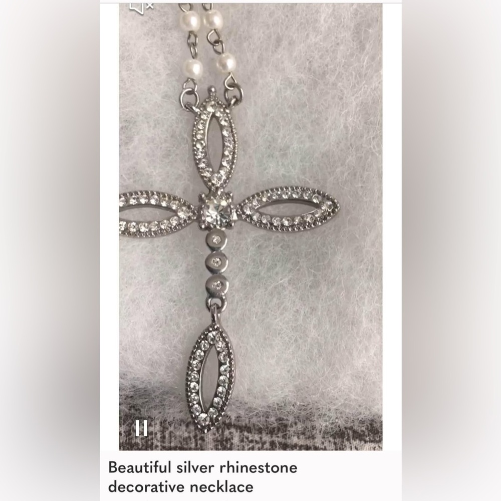Silver Rhinestone Necklace